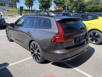 Gebraucht Volvo V60 Ultimate 197 PS (144 kW) 2024 Grau Kombi