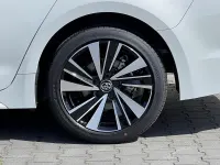 Neu Toyota Corolla Elegant 178 PS (130 kW) 2025 Kombi