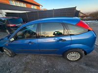 Gebraucht Ford Focus Ghia 101 PS (74 kW) 1999 Grau Limousine