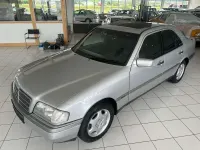 Gebraucht Mercedes C180 Elegance 122 PS (89 kW) 1996 Silber Limousine
