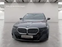 Gebraucht BMW 520 M Sport 190 PS (139 kW) 2025 Grau Kombi