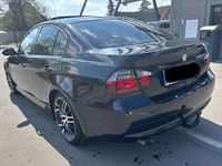 Gebraucht BMW 320 163 PS (119 kW) 2006 Schwarz Limousine