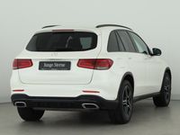 Gebraucht Mercedes GLC200 AMG 197 PS (144 kW) 2019 Manufaktur diamantweiß bright SUV
