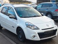 Gebraucht Renault Clio GrandTour Night&Day 103 PS (75 kW) 2012 Weiß Kombi