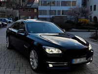 Second-hand BMW 730 258 CP (189 kW) 2014 Negru Berlinǎ