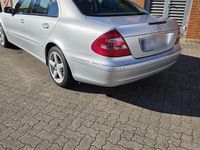 Gebraucht Mercedes E200 163 PS (119 kW) 2005 Silber Limousine