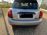 Gebraucht Mini Cooper SE 135 kW (184 PS) 2023 Silber Kleinwagen