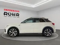 Second-hand VW T-Roc R-line 150 CP (110 kW) 2023 Alb SUV