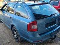 Gebraucht Skoda Octavia 105 PS (77 kW) 2010 Blau Kombi