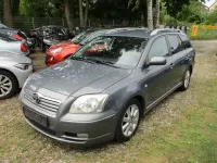 Gebraucht Toyota Avensis 163 PS (119 kW) 2003 Grau Kombi