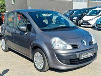 Usado Renault Modus Avantage 75 HP (55 kW) 2009 Cinzento Monovolume