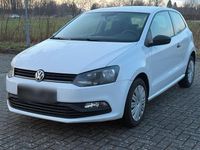 Gebraucht VW Polo 60 PS (44 kW) 2015 Weiß Kleinwagen