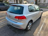 Gebraucht VW Golf VI 102 PS (75 kW) 2009 Silber Kleinwagen
