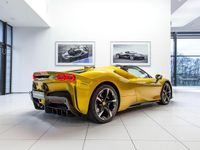 Gebraucht Ferrari SF90 2022 Gelb Cabrio
