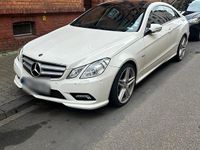 Gebraucht Mercedes E350 AMG 231 PS (169 kW) 2010 Weiß Coupé