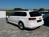 Gebraucht VW Passat Comfortline 150 PS (110 kW) 2019 Violet Kombi