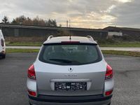 Gebraucht Renault Clio GrandTour Dynamique 75 PS (55 kW) 2008 Silber Kombi