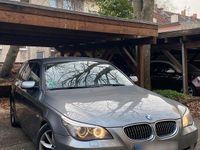 Gebraucht BMW 530 235 PS (172 kW) 2009 Silber Kombi