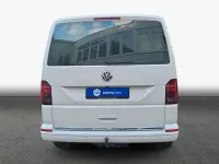 Gebraucht VW Multivan Highline 204 PS (150 kW) 2021 Weiß Van / Kleinbus