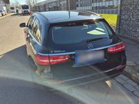 Second-hand Mercedes E300 122 CP (89 kW) 2019 Negru Break