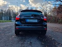 Gebraucht Ford Focus 104 PS (76 kW) 2014 Schwarz Kleinwagen