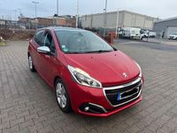 Gebraucht Peugeot 208 Allure 99 PS (72 kW) 2017 Rot Kleinwagen
