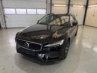 Gebraucht Volvo V60 Core 163 PS (119 kW) 2022 Schwarz Kombi