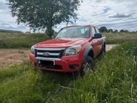 Gebraucht Ford Ranger 143 PS (105 kW) 2011 Rot Pickup