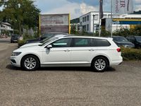 Gebraucht VW Passat 150 PS (110 kW) 2021 Weiß Kombi