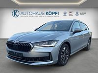 Gebraucht Skoda Superb 265 PS (194 kW) 2025 Pebble silber metallic Kombi