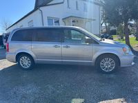 Gebraucht Lancia Voyager Silver 177 PS (130 kW) 2014 Silber Van / Kleinbus