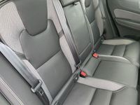 Gebraucht Volvo XC60 Plus 197 PS (144 kW) 2023 Onyx black / metallic SUV