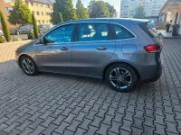 Gebraucht Mercedes B180 116 PS (85 kW) 2019 Grau Kleinwagen