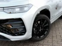 Gebraucht VW Tayron R-line 272 PS (200 kW) 2025 Oyster silver (silber) SUV