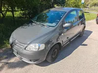 Usado VW Fox 60 HP (44 kW) 2011 Cinzento Citadino