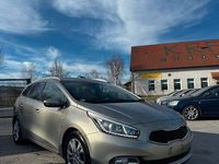 Gebraucht Kia Ceed Sportswagon DREAM-TEAM Edition 135 PS (99 kW) 2013 Gold Kombi