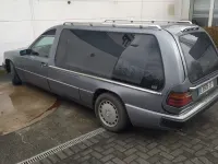 Gebraucht Mercedes 300 100 PS (73 kW) 1990 Grau Kombi