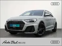 Neu Audi A1 116 PS (85 kW) 2026 Silber (tausilber metallic) SUV