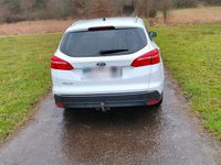 Gebraucht Ford Focus 105 PS (77 kW) 2015 Weiß Kombi