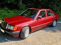 Gebraucht Mercedes 190 122 PS (89 kW) 1992 Rot Limousine