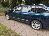 Gebraucht Skoda Superb 170 PS (125 kW) 2012 Blau Kombi