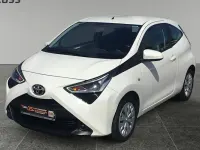 Gebraucht Toyota Aygo X-play 72 PS (52 kW) 2019 Pianosaweiß Kleinwagen