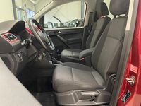 Gebraucht VW Caddy Trendline 102 PS (75 kW) 2017 Rot Van / Kleinbus