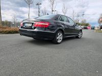 Gebraucht Mercedes E200 184 PS (135 kW) 2010 Schwarz Limousine