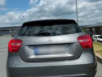 Gebraucht Mercedes A180 122 PS (89 kW) 2014 Grau Kleinwagen