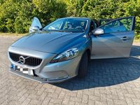 Gebraucht Volvo V40 Kinetic 120 PS (88 kW) 2018 Grau Limousine
