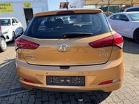 Gebraucht Hyundai i20 YES! 84 PS (61 kW) 2015 Gold Limousine