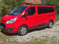 Gebraucht Ford Tourneo 170 PS (125 kW) 2017 Rot Van / Kleinbus