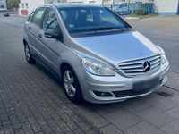 Gebraucht Mercedes B180 109 PS (80 kW) 2006 Silber Van / Kleinbus