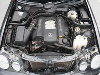 Second-hand Mercedes E320 Elegance 224 CP (164 kW) 2000 Gri Berlinǎ